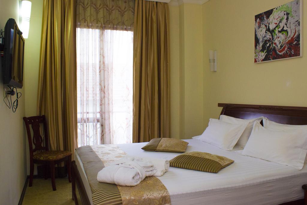 Hotel Vanilla Μπατούμι Δωμάτιο φωτογραφία