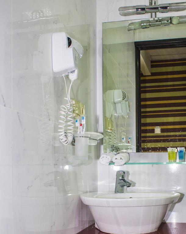 Hotel Vanilla Μπατούμι Δωμάτιο φωτογραφία